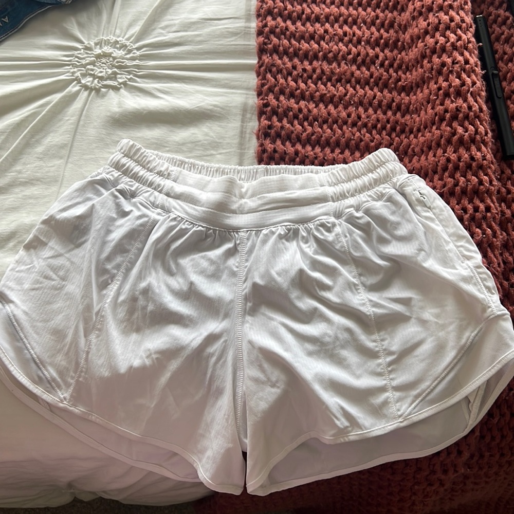 Lululemon Hotty Hot Lined Short - 6 Tall